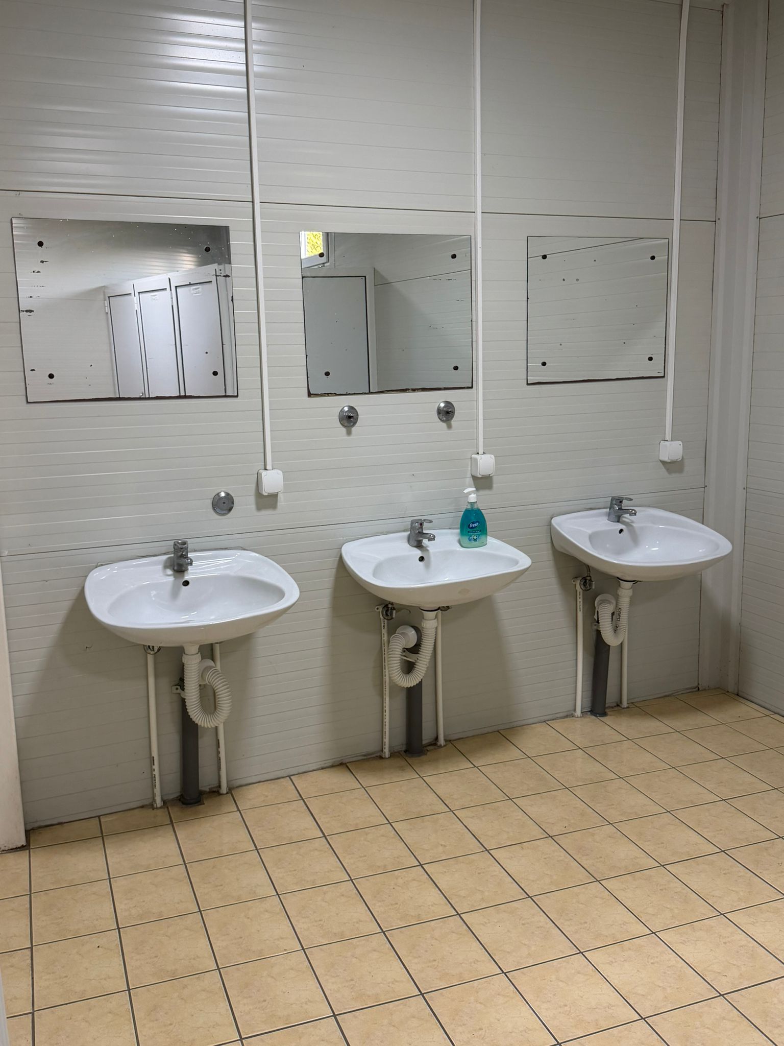 Zajednički umivaonici